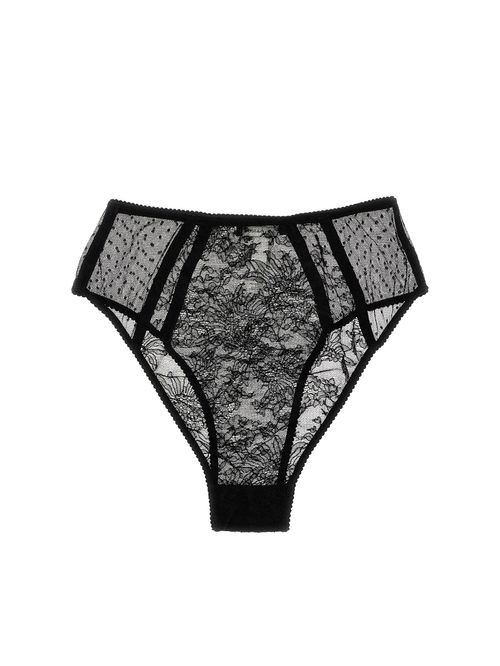 String din dantelă