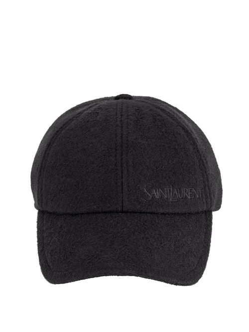 Șapcă cu logo brodat