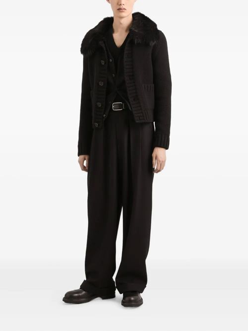 Pulover cu guler blană