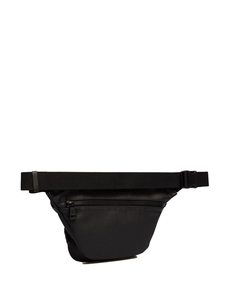 L109A5M00005M8313999-2