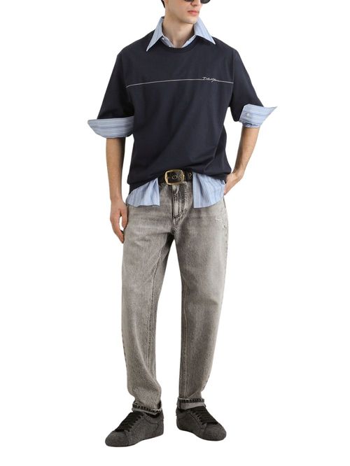 Tricou cu logo brodat