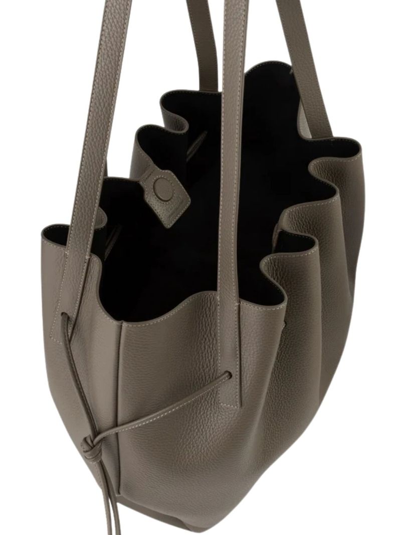 SCALLOP-TOTE-TAUPE-3